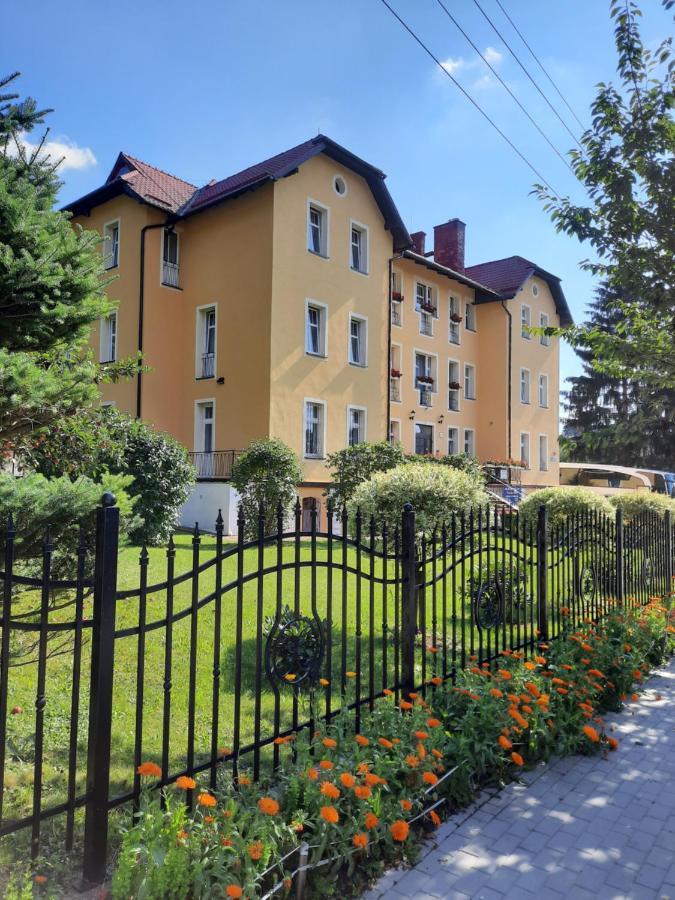 Osrodek Wypoczynkowy Buenos Aires Bed & Breakfast Kudowa Zdroj Exterior photo